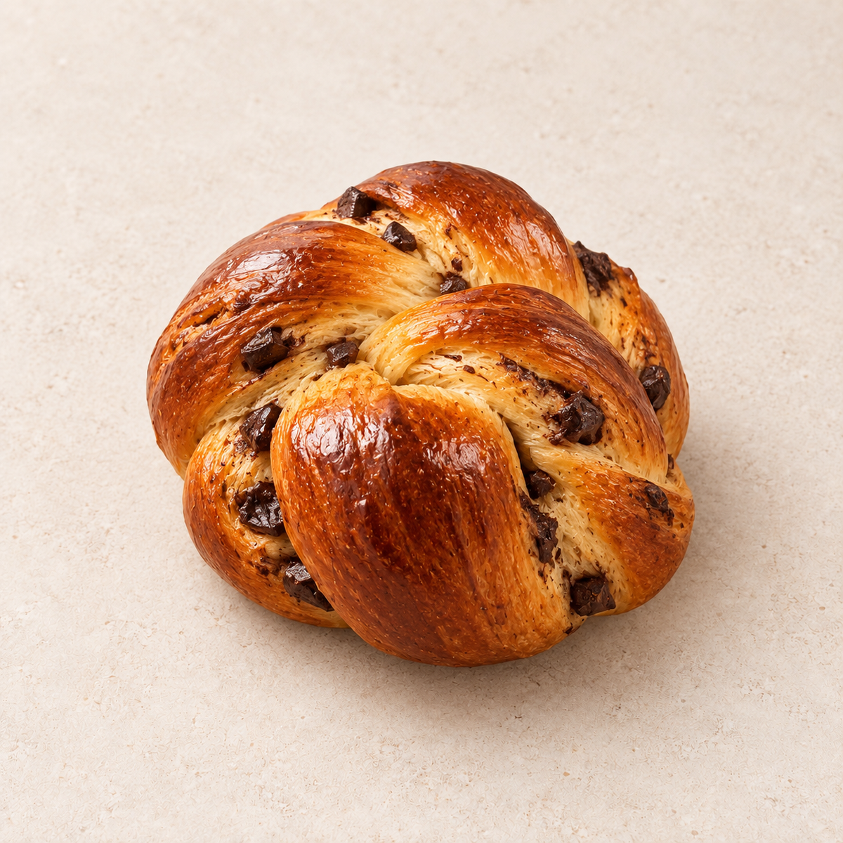 Tsoureki mit Schokoladenfüllung