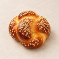 Tsoureki mit Sesam